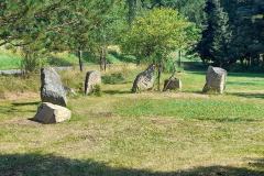 nekdo-pred-nami-sestavil-kruh-z-kamenu-ze-by-to-mel-byt-stonehenge-16d4-